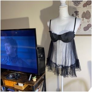 VS Black Tulley Nighty; 36C